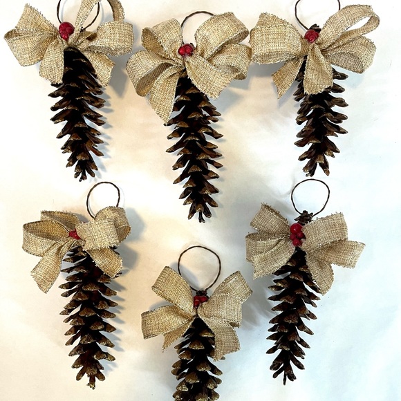 6 Pinecone Ornament Christmas Set - Picture 2 of 5